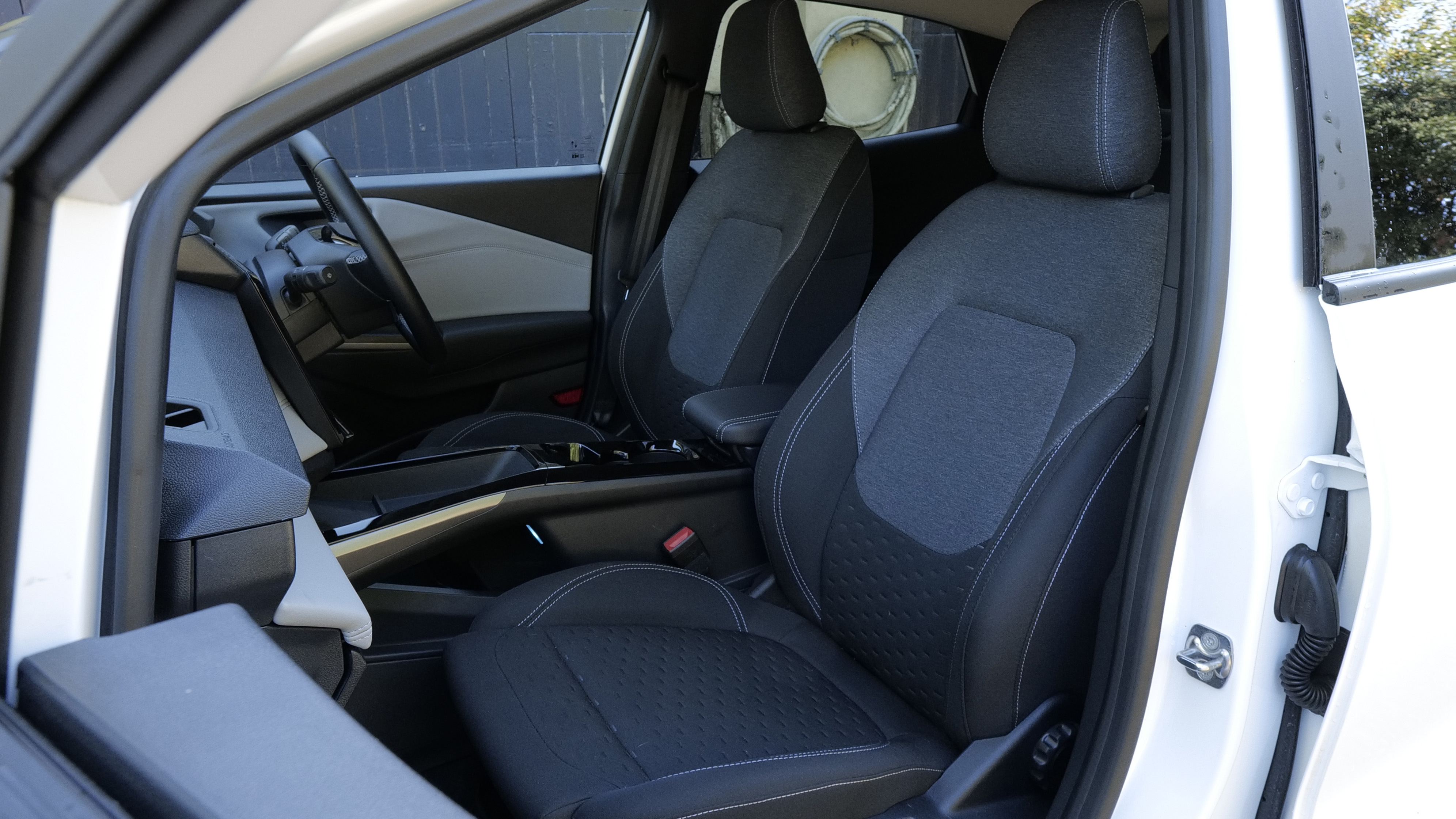 FORD PUMA GEN-E ELECTRIC HATCHBACK SPECIAL EDITIONS 124kW Blue Cruise Edition 47kWh 5dr Auto